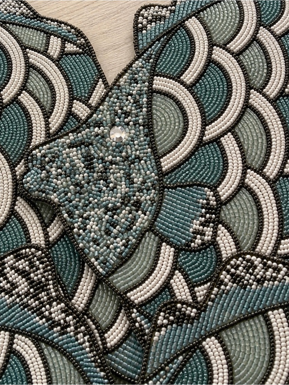 Coastal Collection Beaded Fish Placemats Set of 4 Coastal Table Chargers - Picture 3 of 5